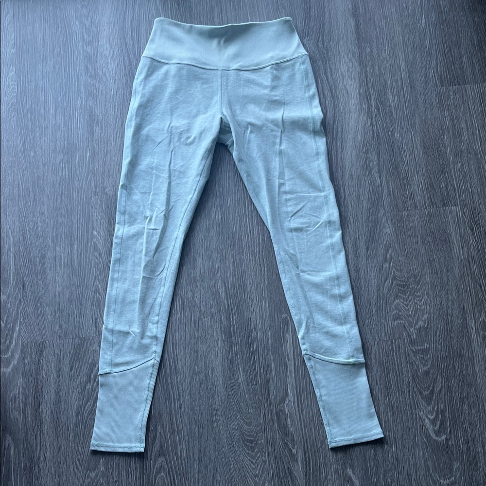 ALO leggings